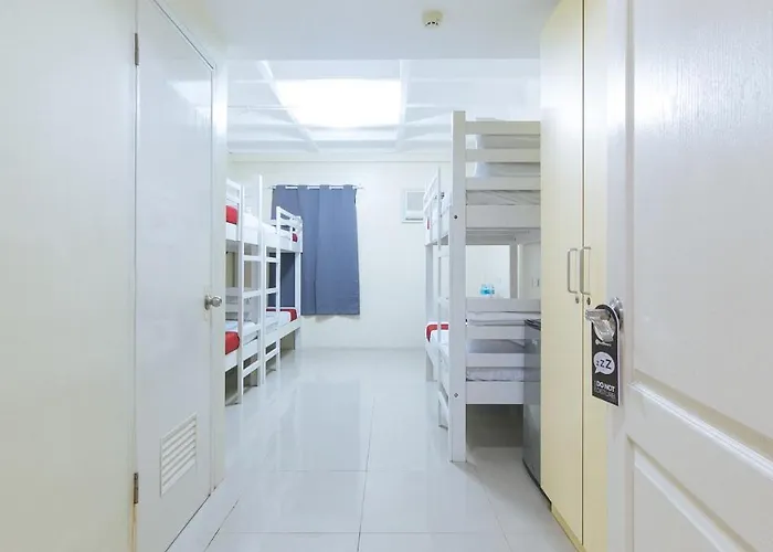 Reddoorz @ Insular Square 2* Mandaue-stad